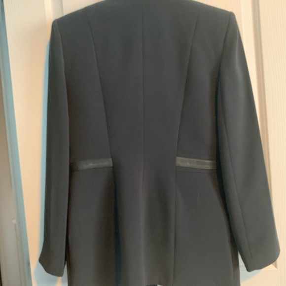 Beautiful 2 piece of suite - Picture 3 of 6